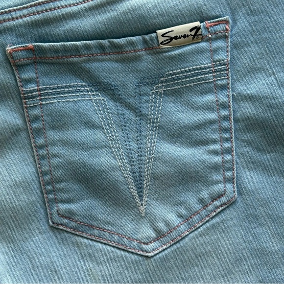 Seven7 Weekend Raw Hem Stretch Denim Shorts Icy2 Blue Rainbow Stripes Women’s 10 - Picture 4 of 7